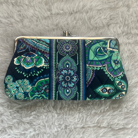 Vera Bradley Blue Rhapsody kisslock wallet clutch like new! - Picture 1 of 14